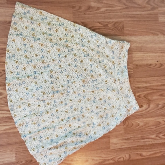 Skirt - Picture 3 of 4